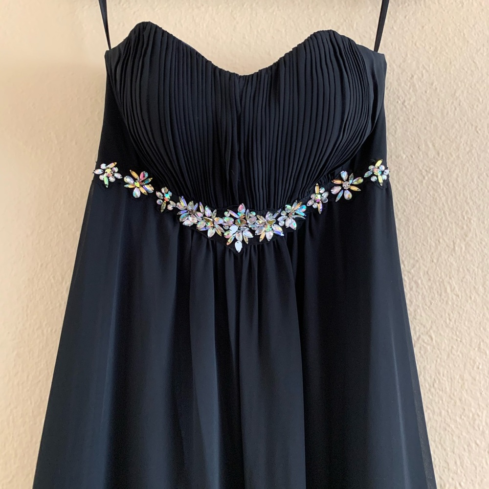 FIESTA Black Strapless Prom Dress with Scarf - Picture 1 of 7